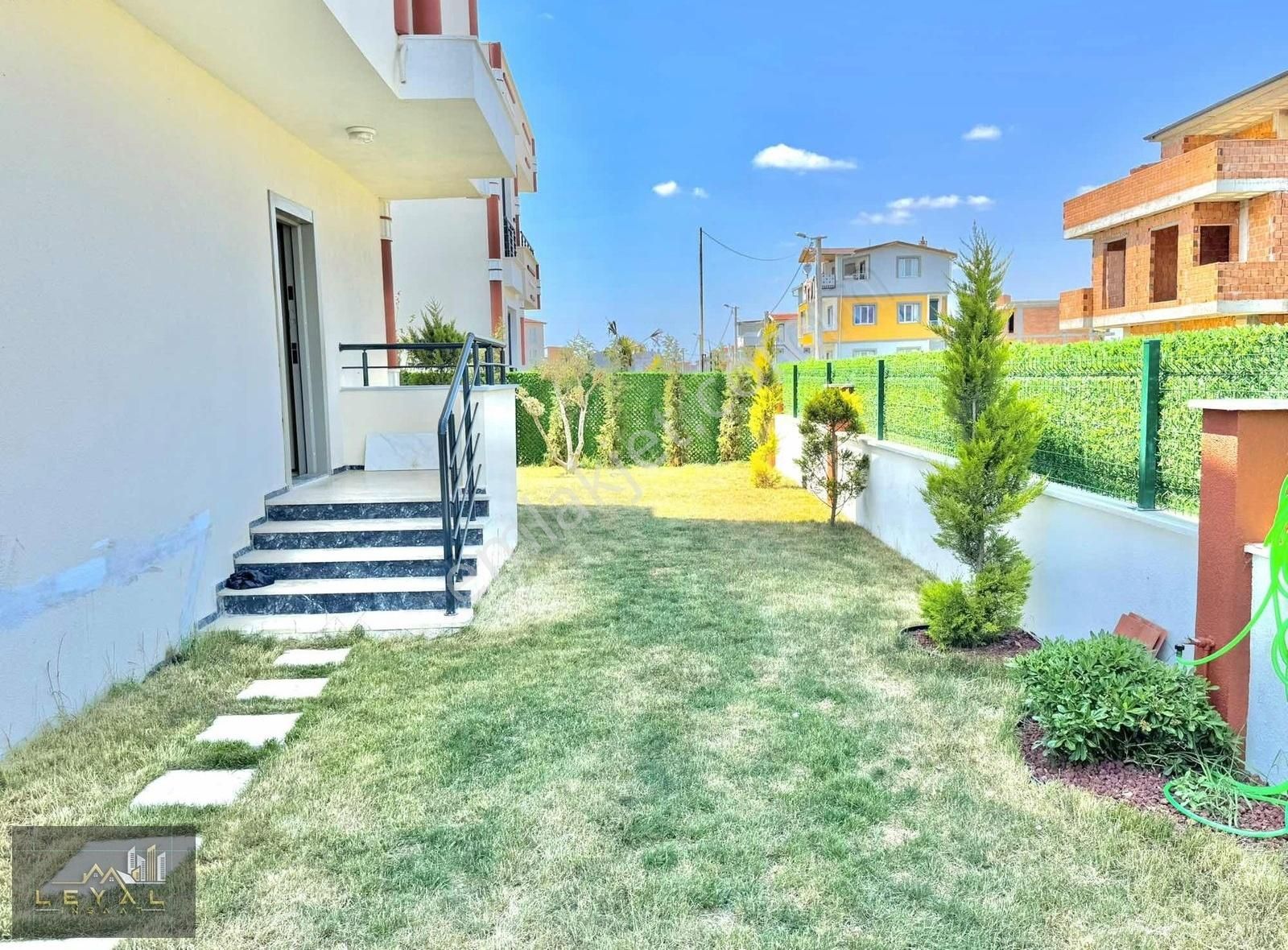 ꧁leyal Grup꧂büyük Ailelere Özel Büyük Villa 6+1 300m2 Arsa İçind - Görsel 3