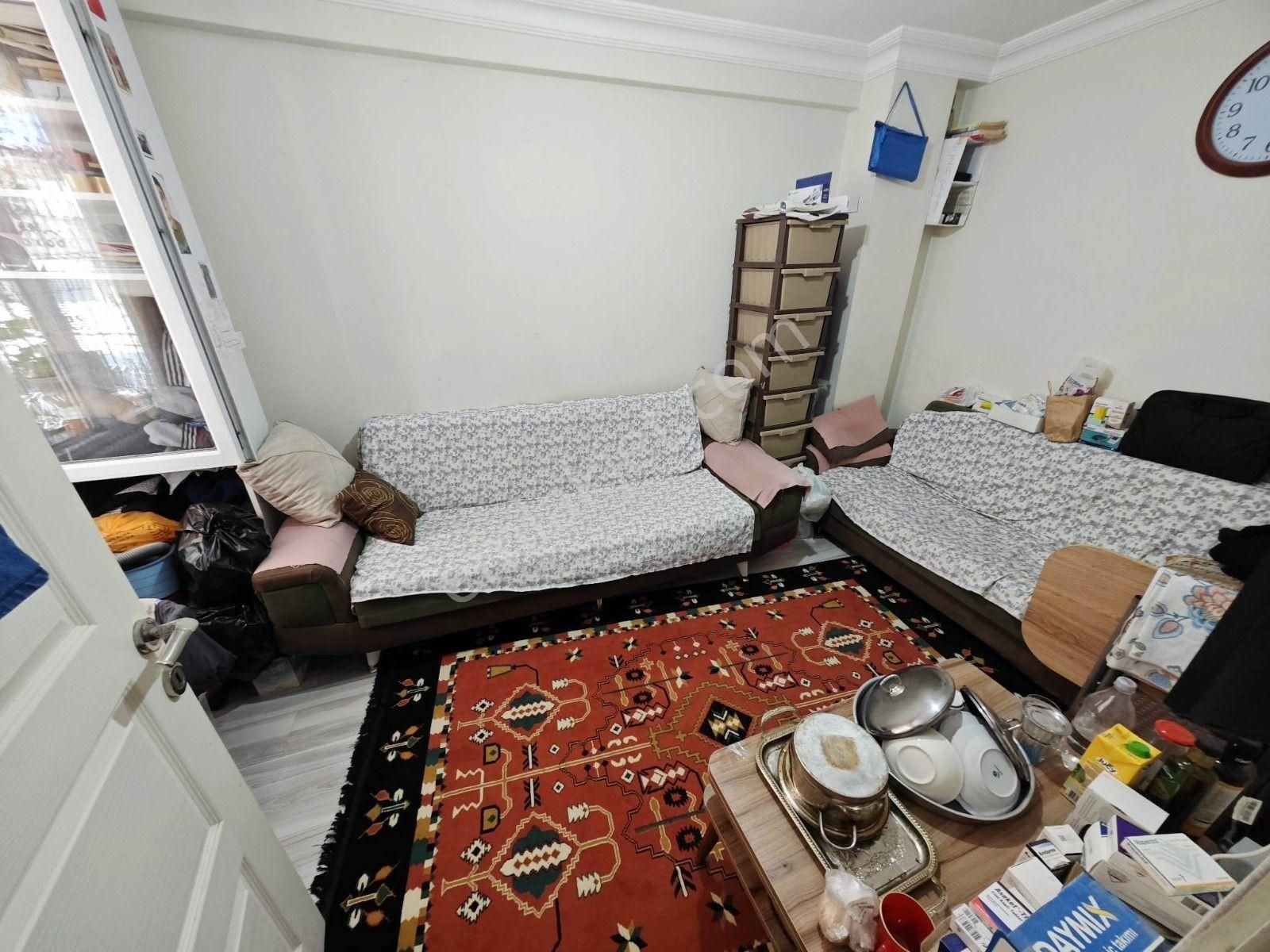Fatih Emlaktan Cemevi Yakını Satılık 1+1 Yüksek Giriş Daire