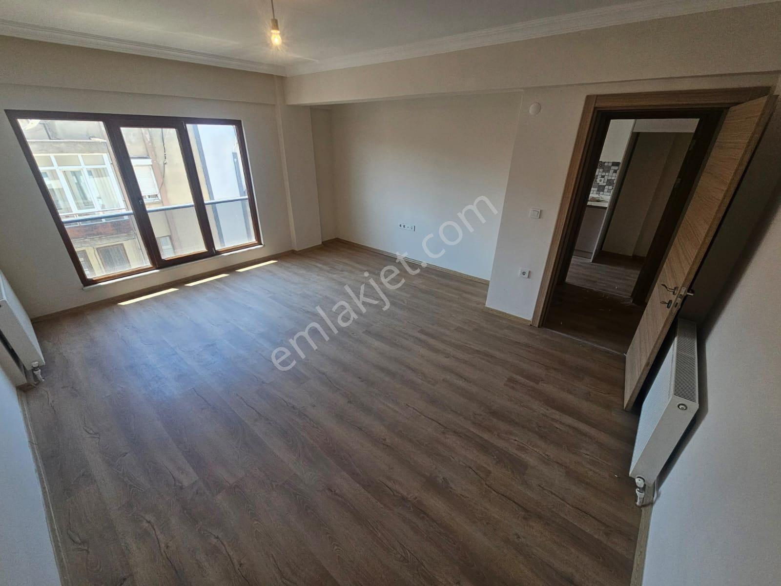 Ön Emlak'tan Burhaniye Merkezde Kiralık 2+1 Sıfır Daire!