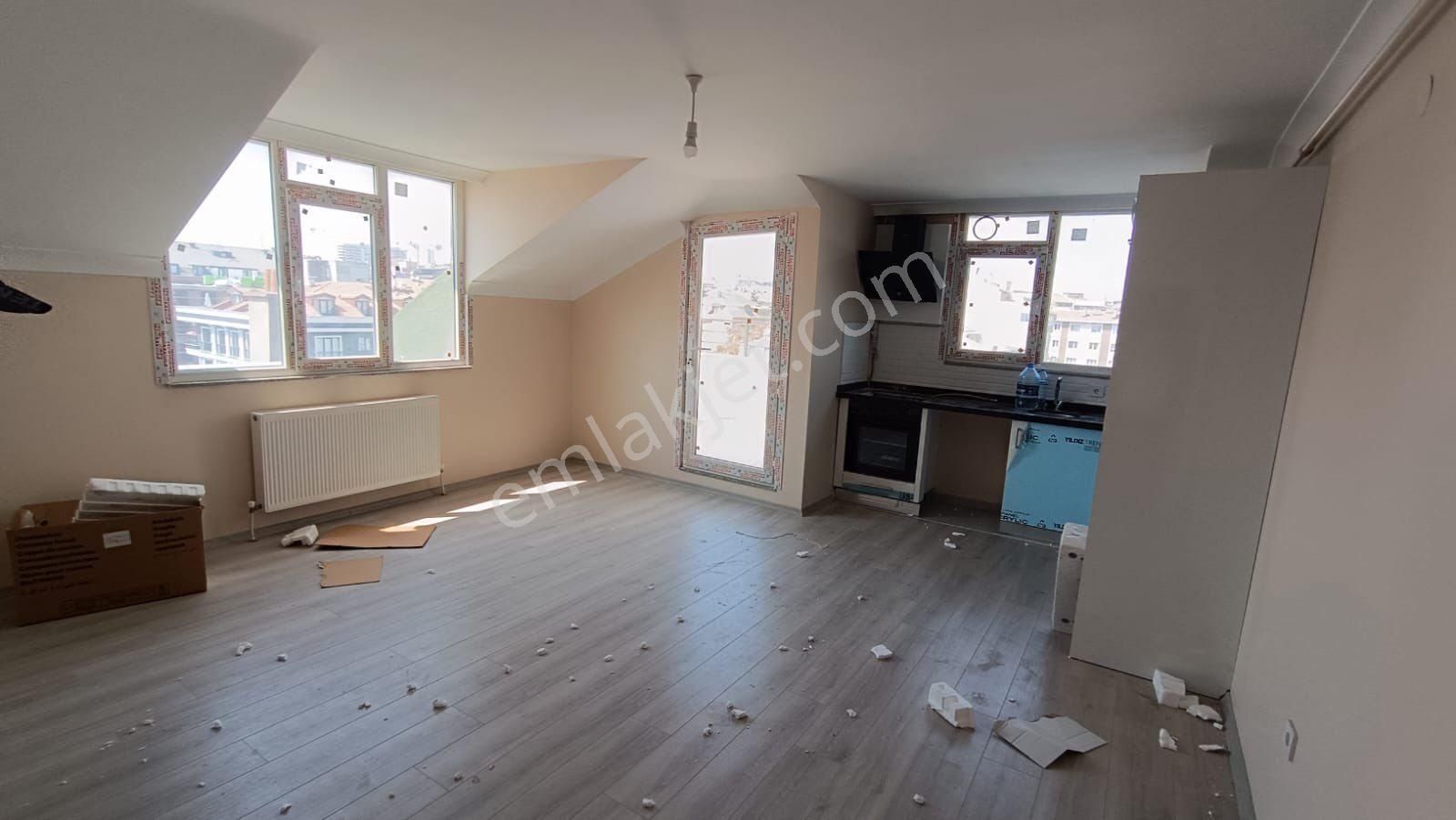 Delta’dan 2+1 Sıfır Kapalı Otoparklı Asansörlü Kiralık Teras Kat
