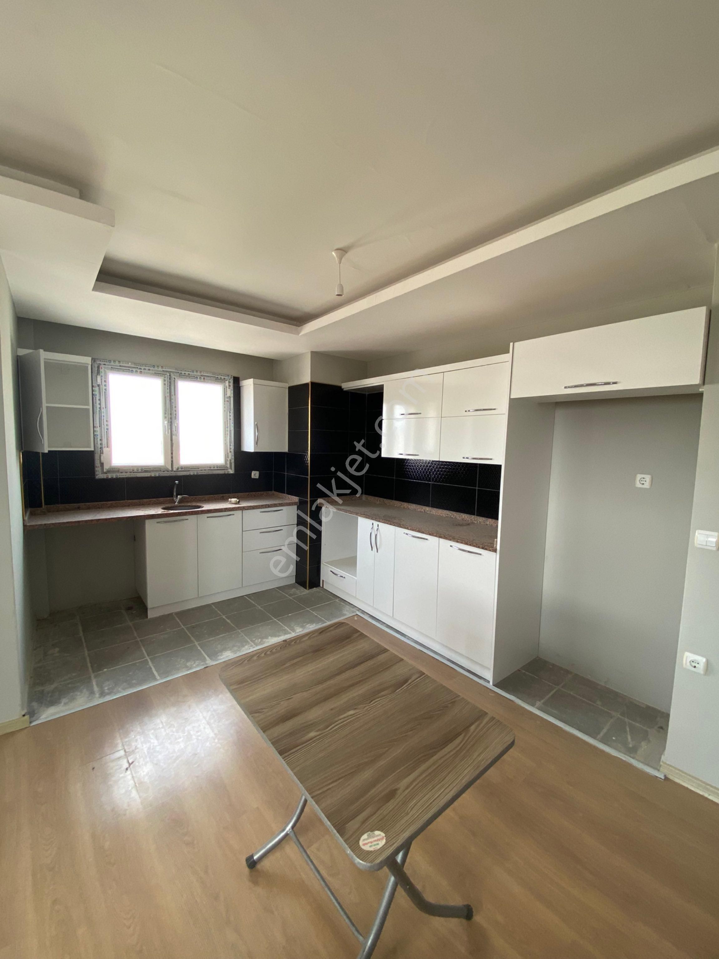 Uğur Kaya Gayrimenkuldan Sarıçam Sofu Dede 3+1 A Mutfak Kiralık