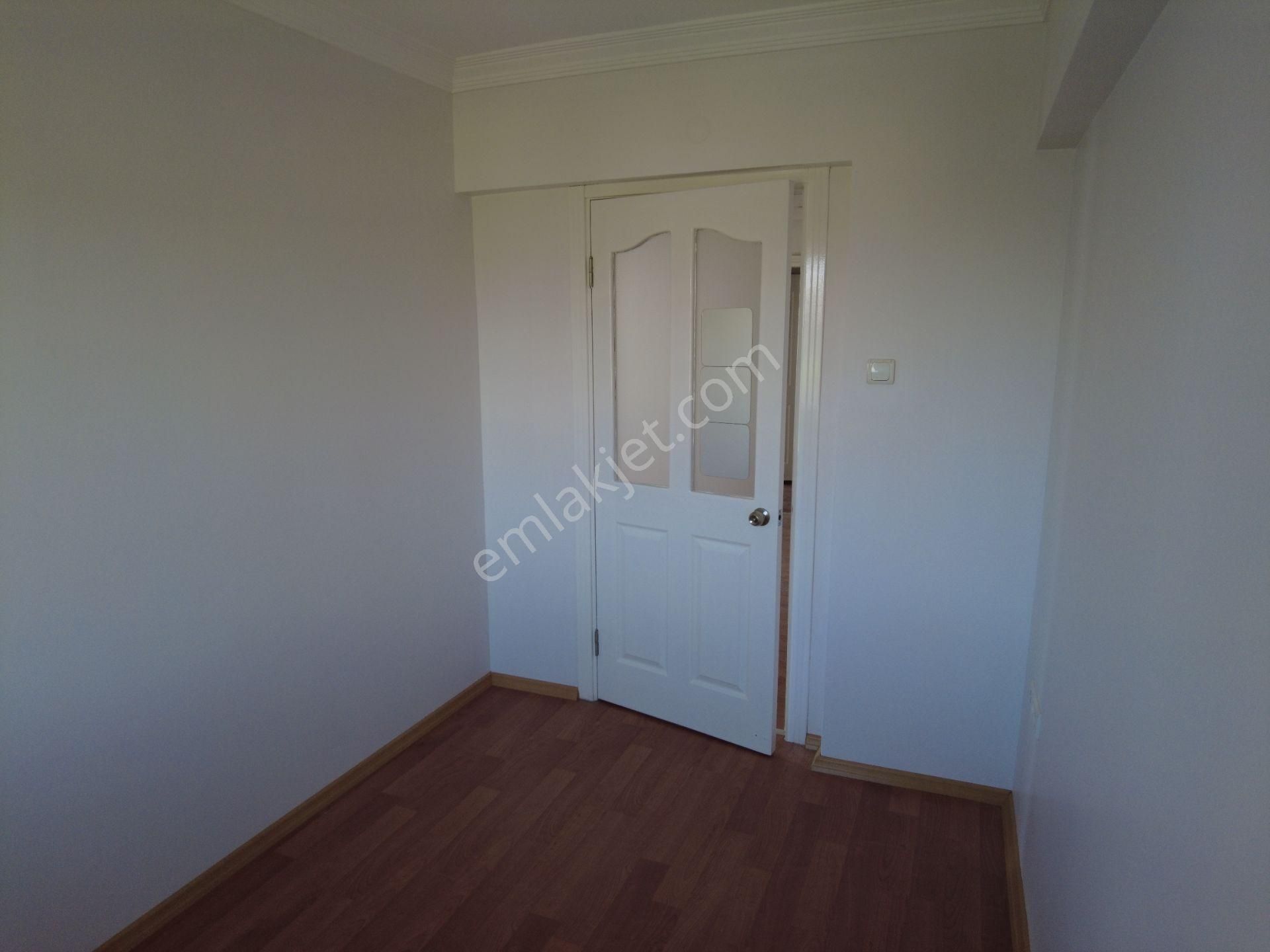 Kw Cobans'tan Fevzi Çakmak Caddesi Üzeri – Ata Apartmanı’nda 100m² Yenilenmiş Daire! - Görsel 21