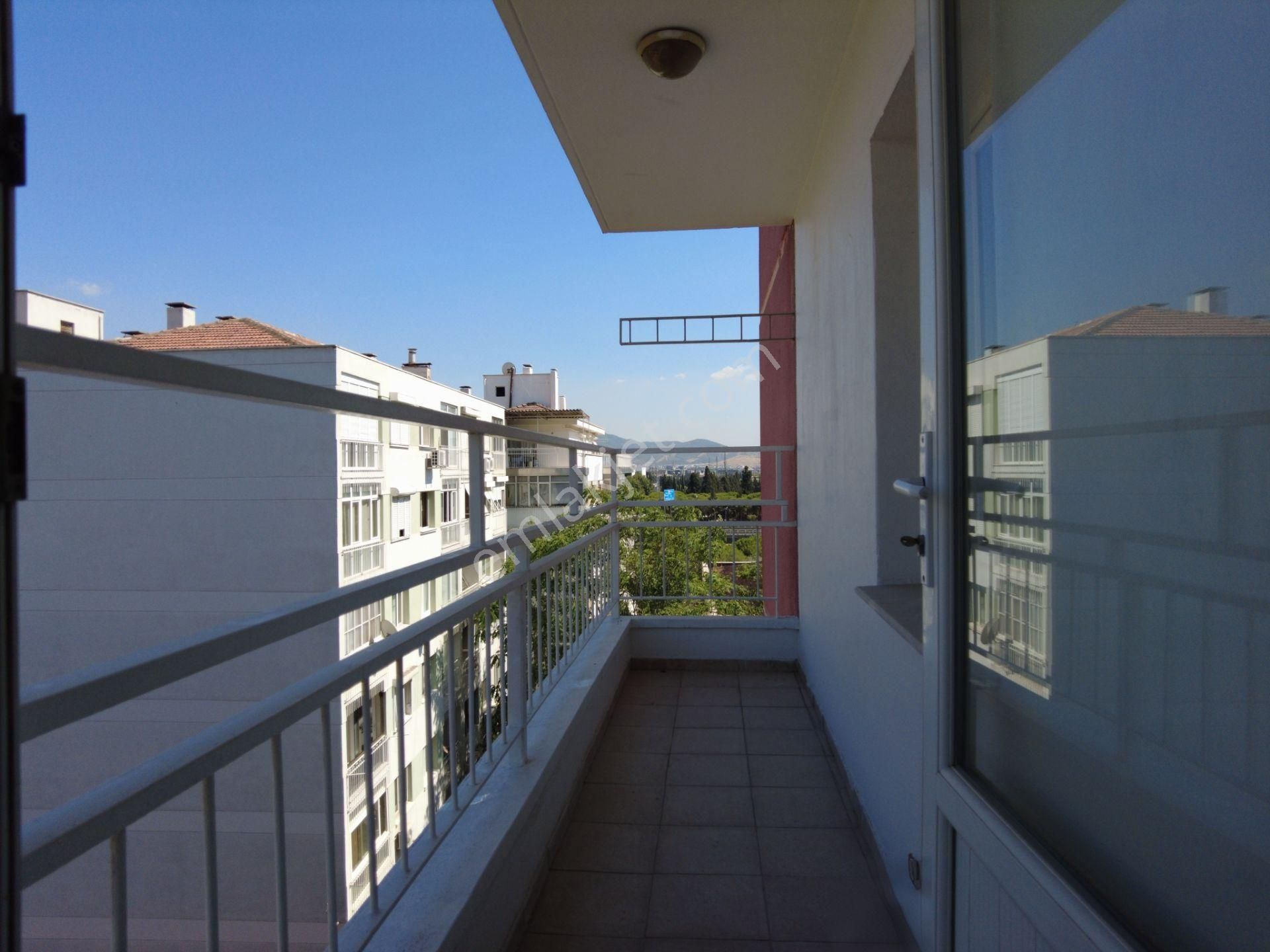 Kw Cobans'tan Fevzi Çakmak Caddesi Üzeri – Ata Apartmanı’nda 100m² Yenilenmiş Daire! - Görsel 24