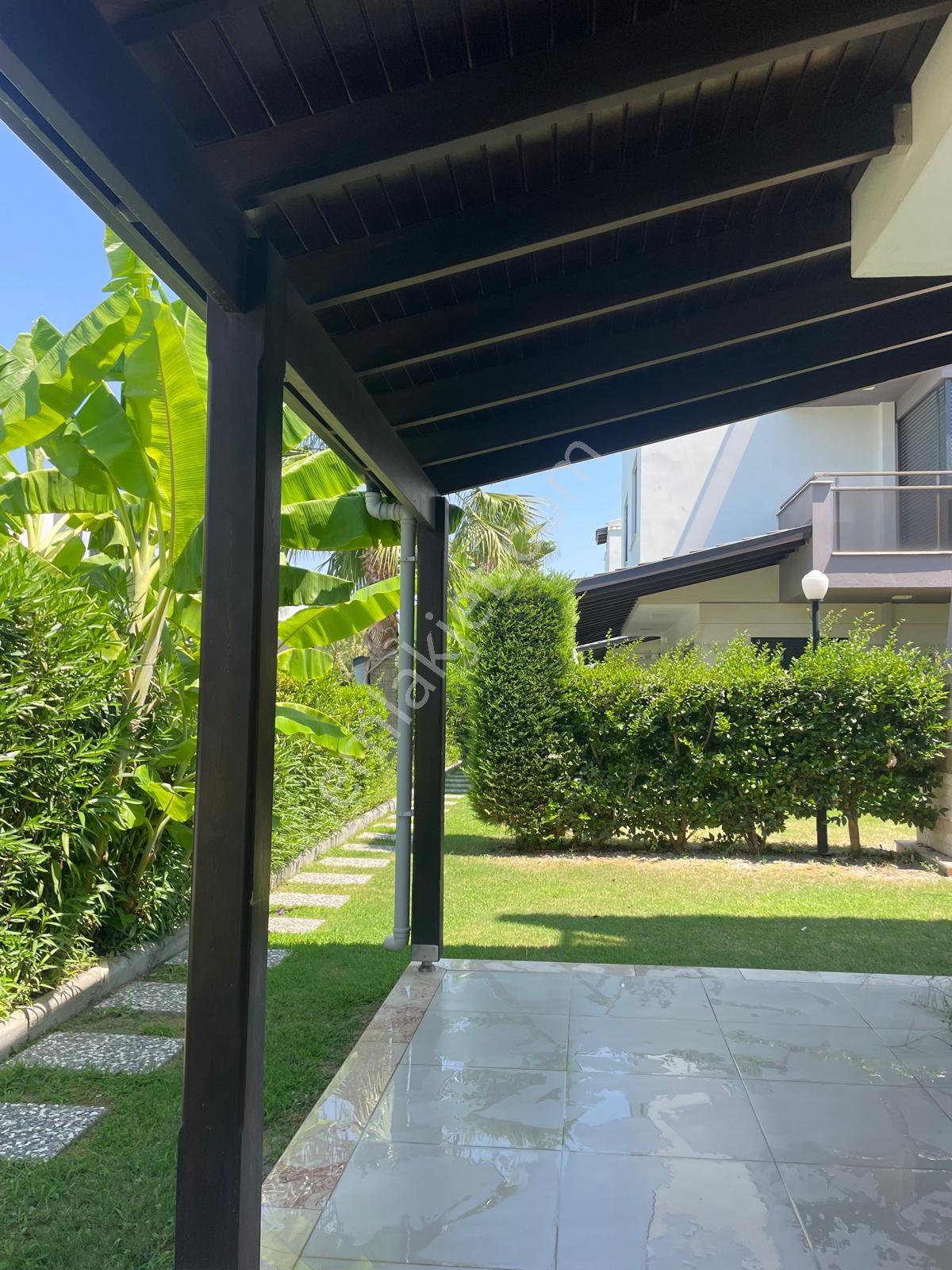 Kuşadası Güzelçamlı'da Ormanla İç İçe Bol Oksijen Kaynaklı 3+1 Satılık Villa - Görsel 31