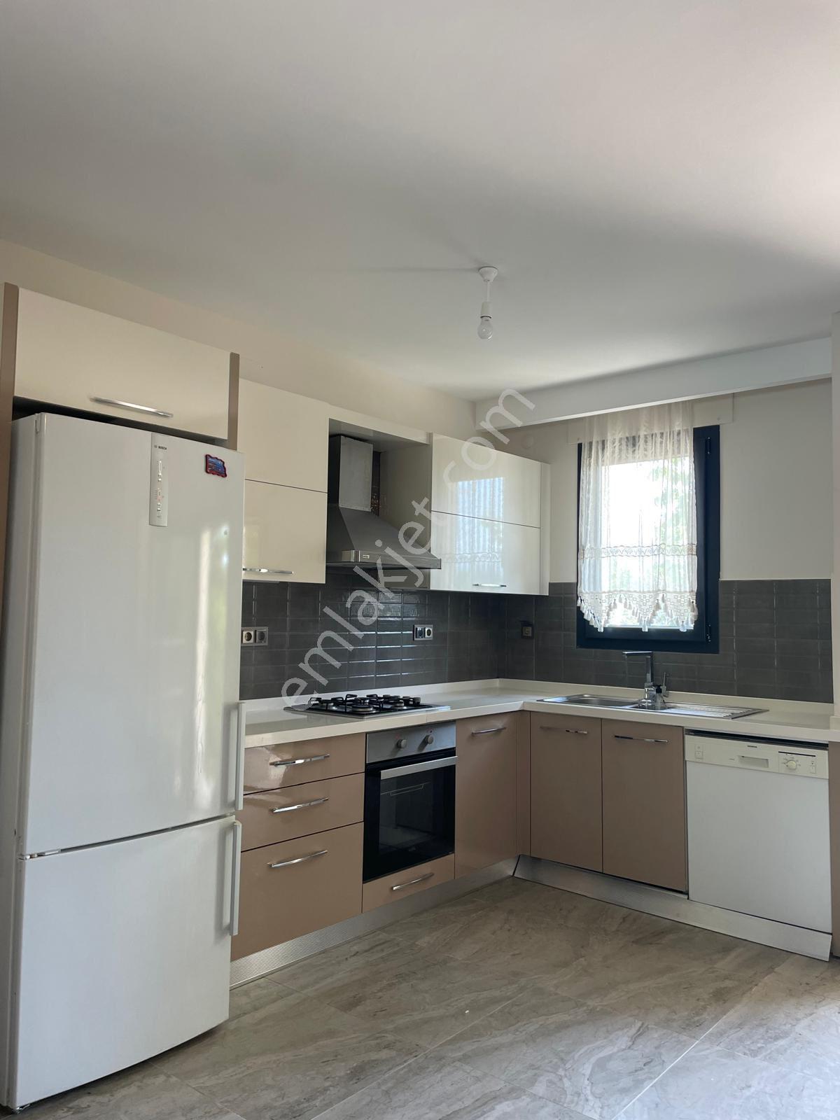 Kuşadası Güzelçamlı'da Ormanla İç İçe Bol Oksijen Kaynaklı 3+1 Satılık Villa - Görsel 2