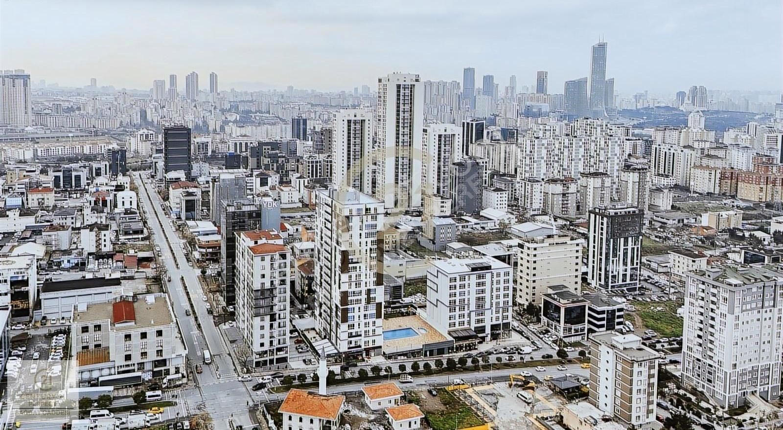 Şerifali'de Satılık Köşe Parsel İmarlı 444m2 Arsa 1.85 Emsal - Görsel 11