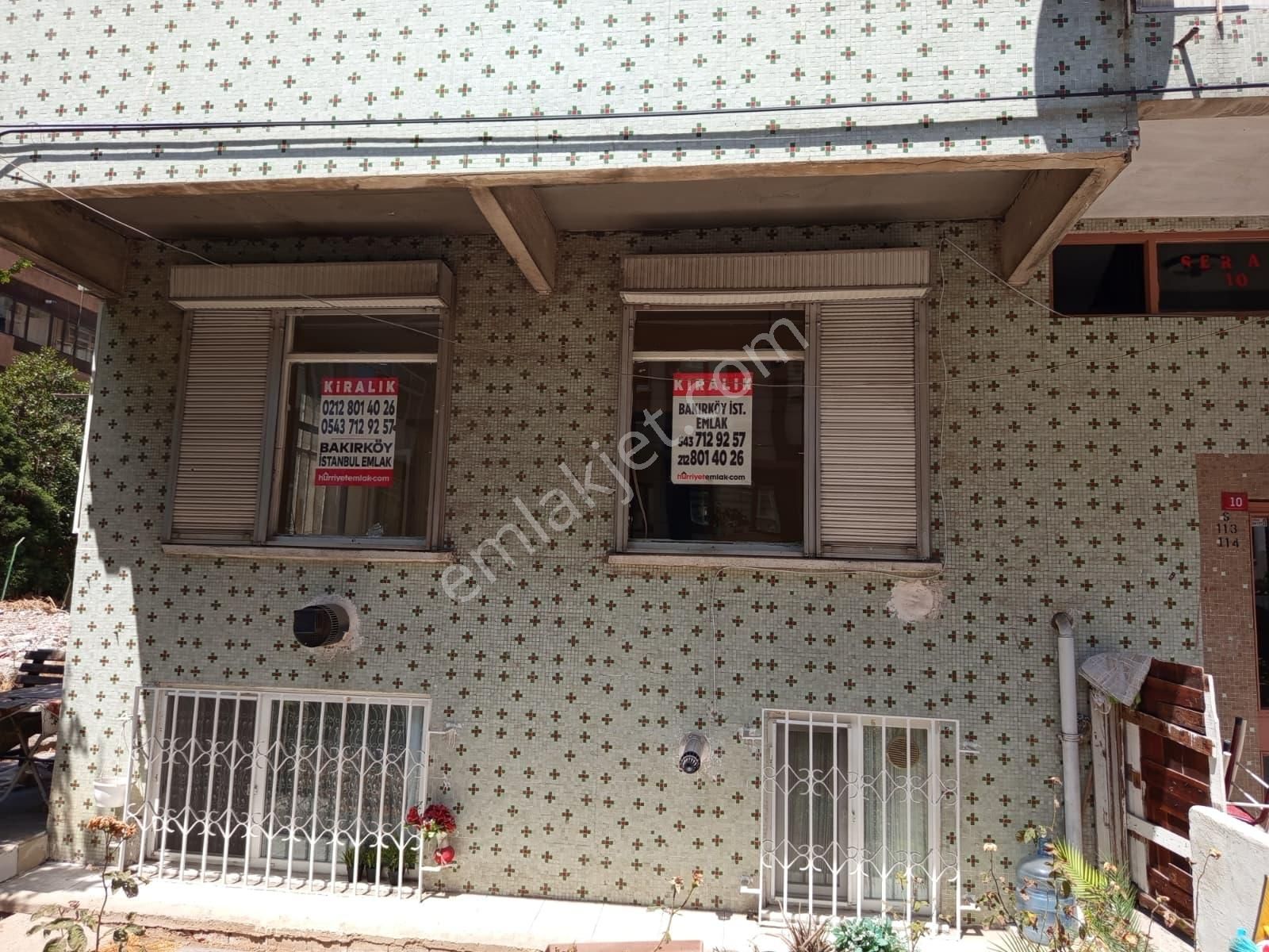 Zuhuratababa Da Y.giriş Meydana Ve Marmaraya Yakın 1+1 Daire