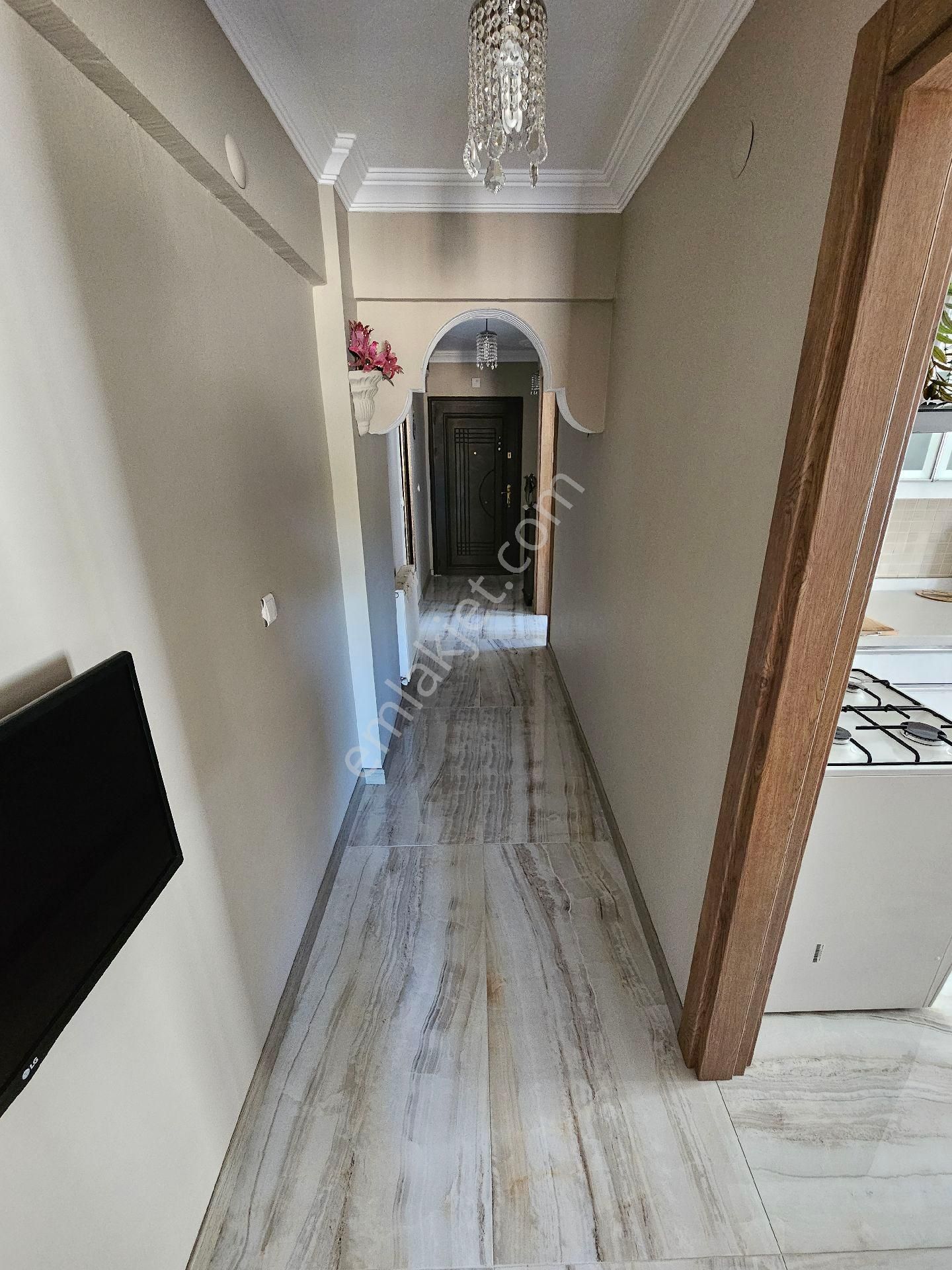 Sarımsaklı'da Komple Yenilenmiş Masrafsız Daire - Görsel 25