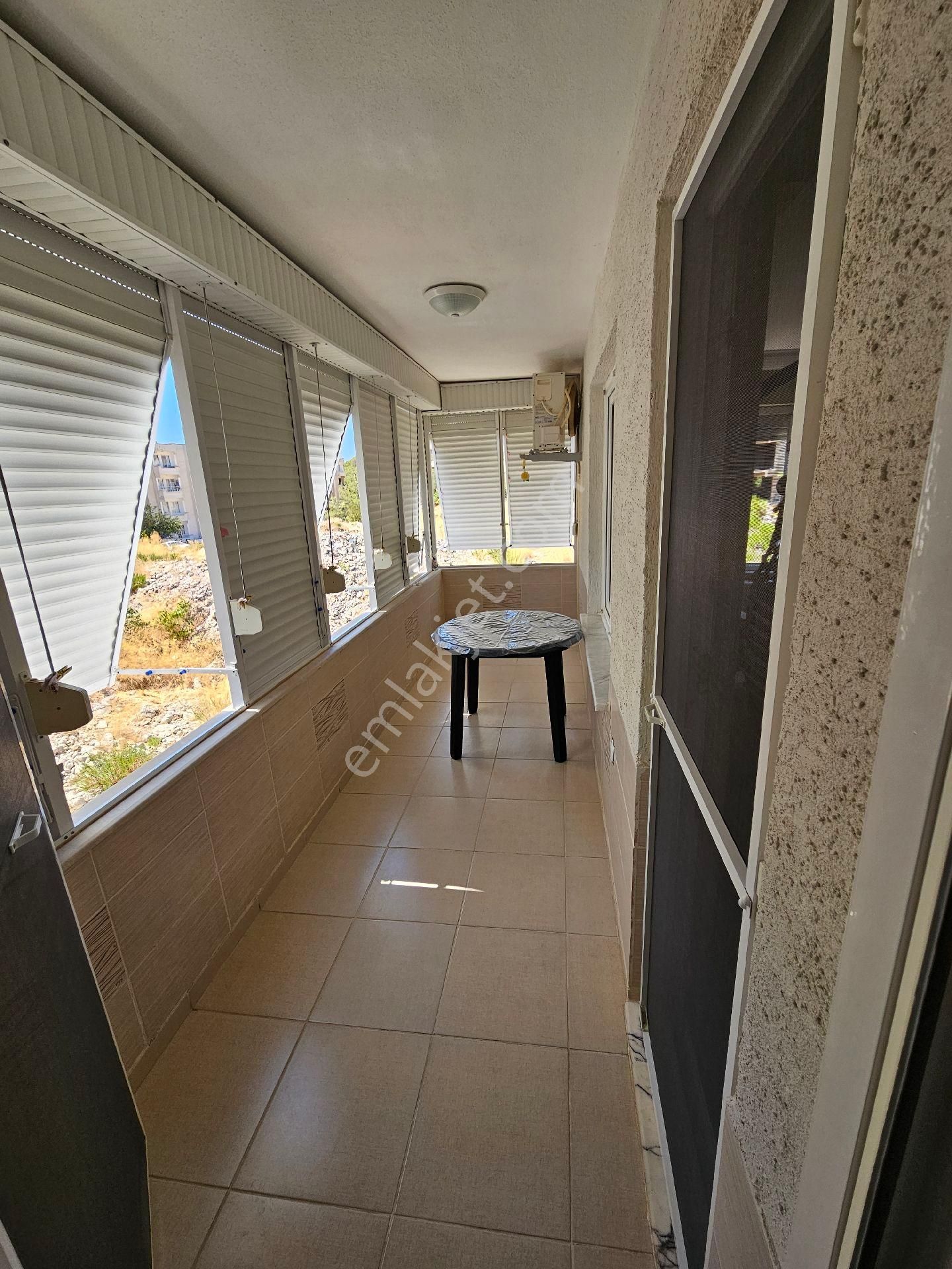 Sarımsaklı'da Komple Yenilenmiş Masrafsız Daire - Görsel 23