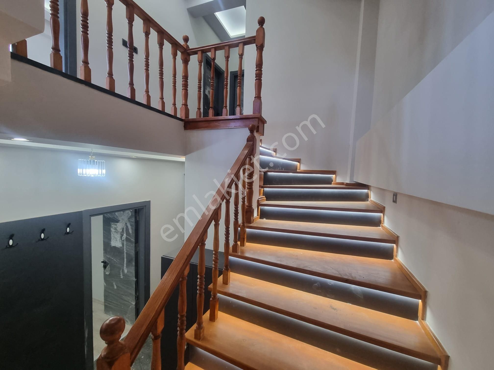 Doğayla İç İçe Modern Havuz Ve Bahçe Keyfi 5+1 Villa - Görsel 6