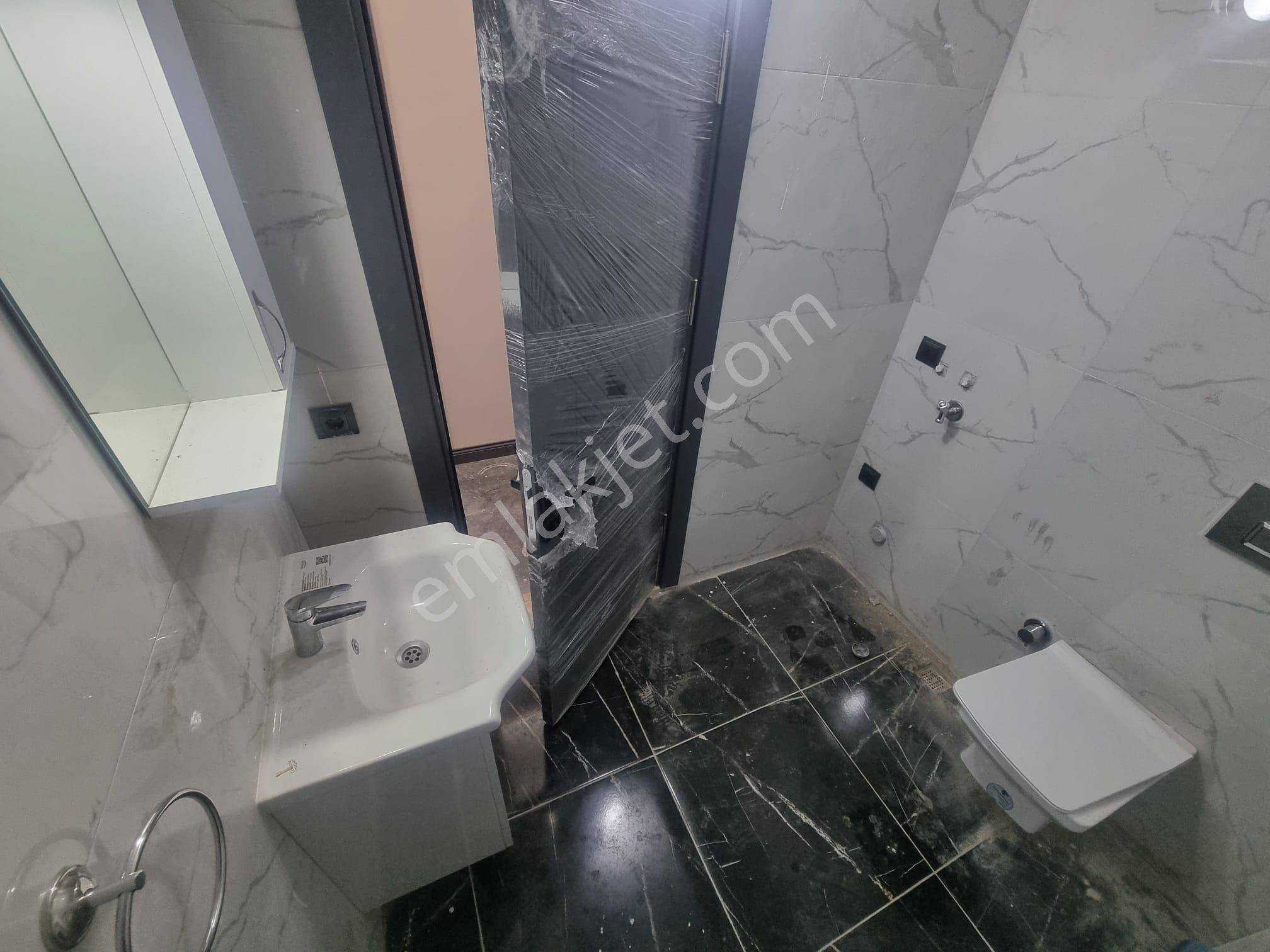 Doğayla İç İçe Modern Havuz Ve Bahçe Keyfi 5+1 Villa - Görsel 12