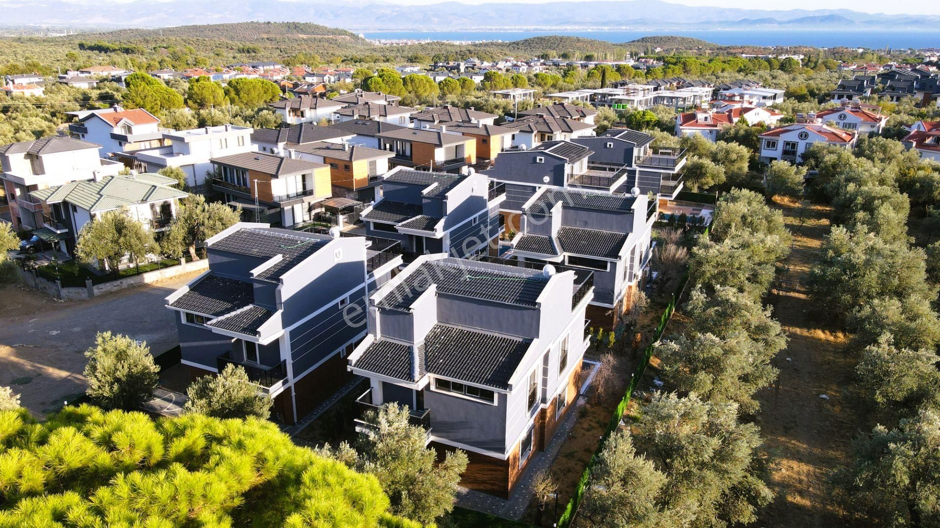 Doğayla İç İçe Modern Havuz Ve Bahçe Keyfi 5+1 Villa - Görsel 13