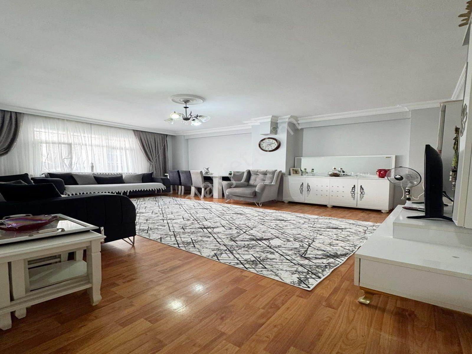 Battalgazi Mahallesi Merkezi Konumda 100m2 Geniş Yüksekgiriş !!