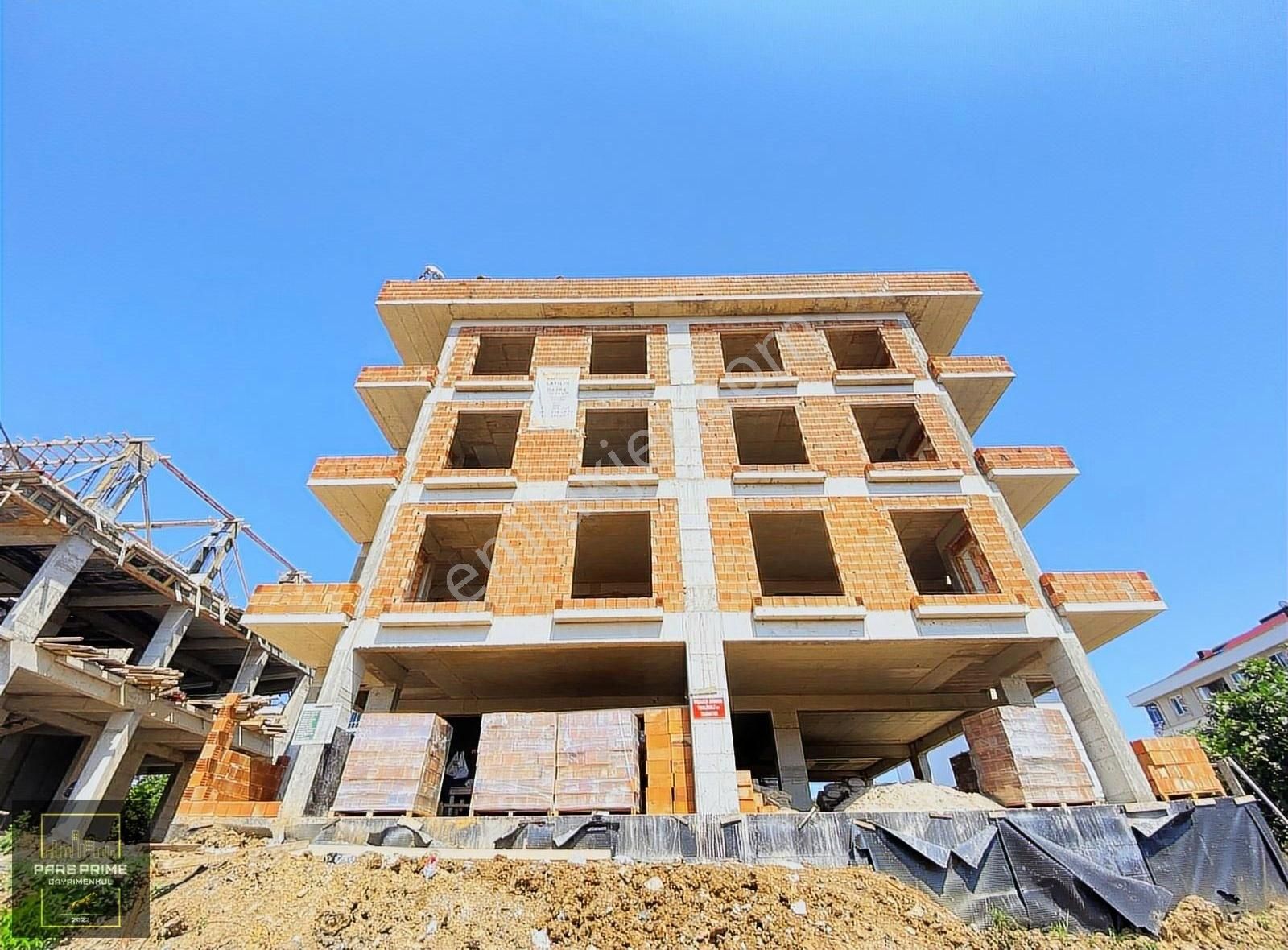 Karşıyaka Mah./sıfır Daire/anayol Kenarı/yeni Otogar Mevki/geniş