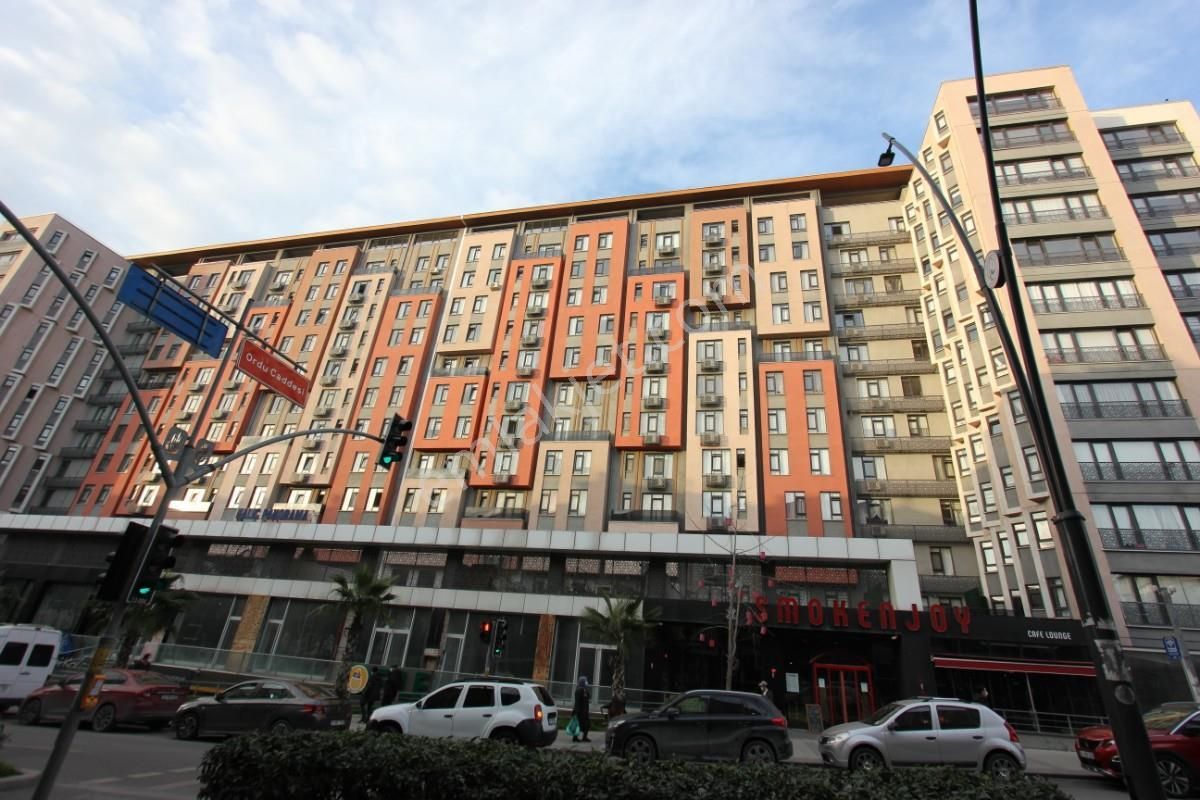 Turyap Alpha Dan 1+1 Haliç Panoramada Kiralık Daire
