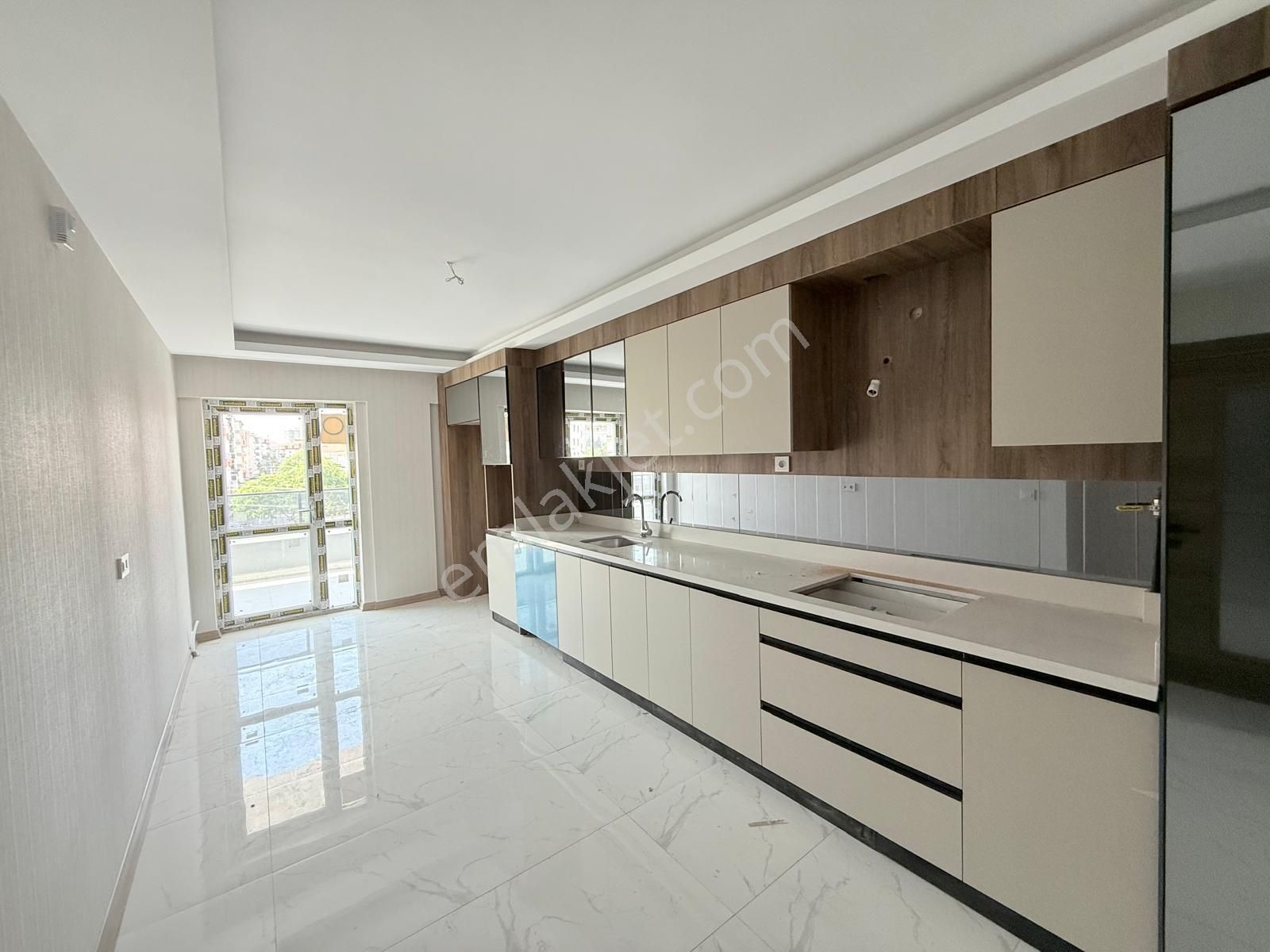 Yenikent'te Merkezi Konum 4+1 Sıfır Ultra Lüks Daire