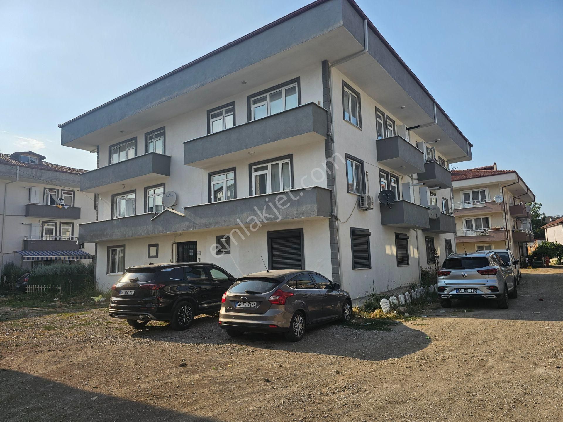 Serdivan Yazlık Vatan Mahallesinde Satılık 3+1 Çatı Dubleks Daire