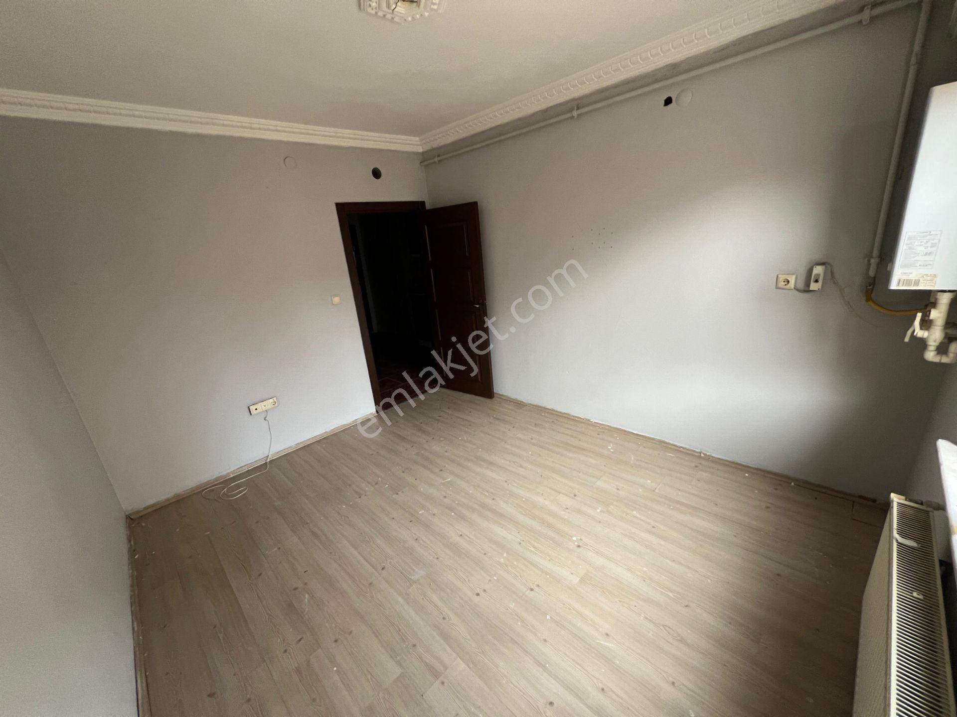 Akademi'den Güllük'te Ara Kat Ön Cephe 1+1 Satılık Daire