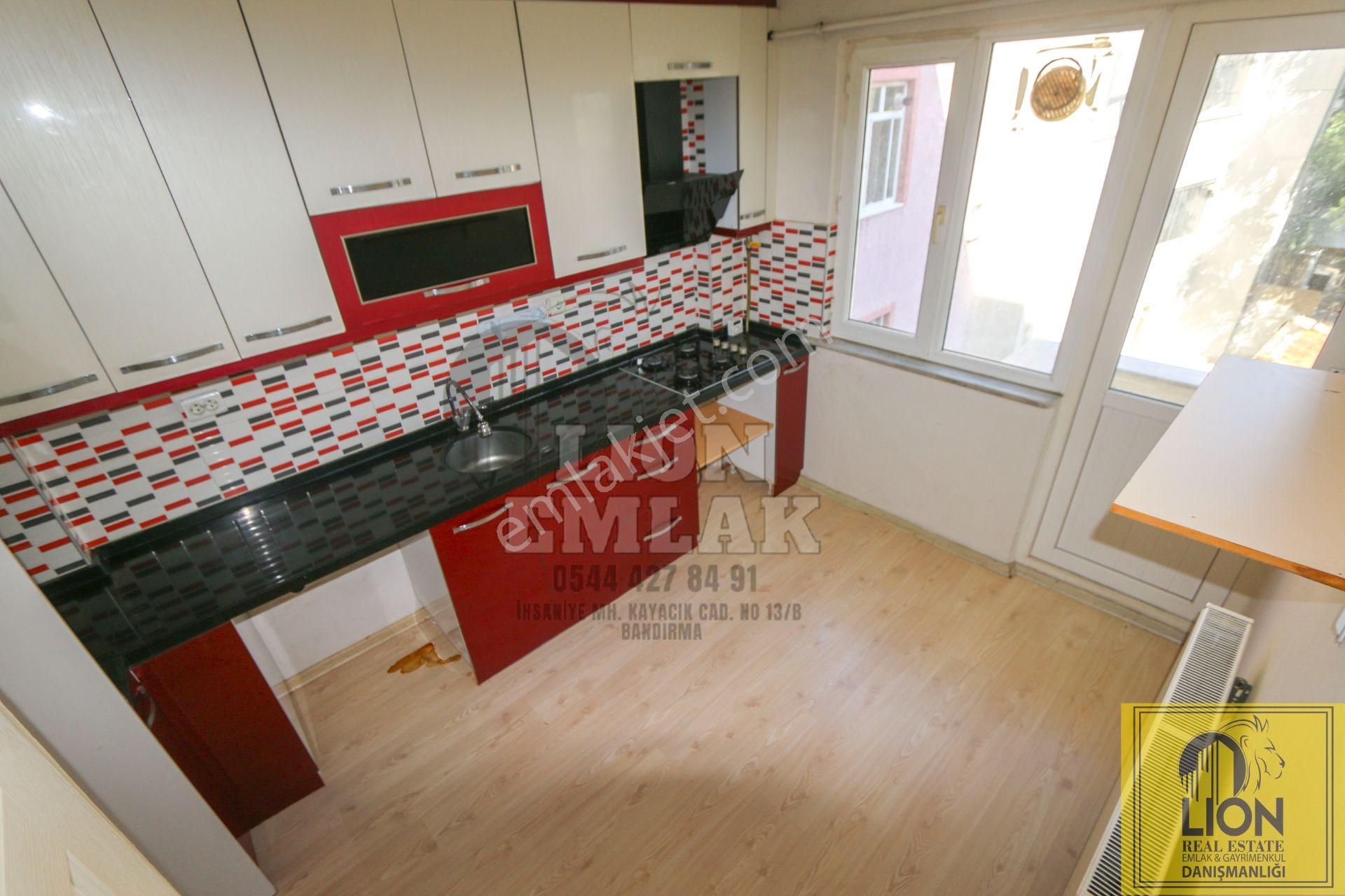 Bandırma Sunullah'ta Ara Kat,balkonlu Kiralık 3+1 Daire