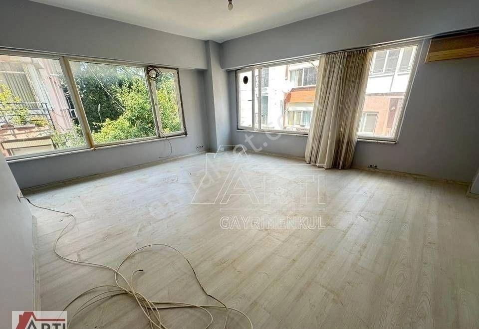 Kadıköy Yoğurtçu Parkı Yakını 60m2 1+1 Kiralık Ofis