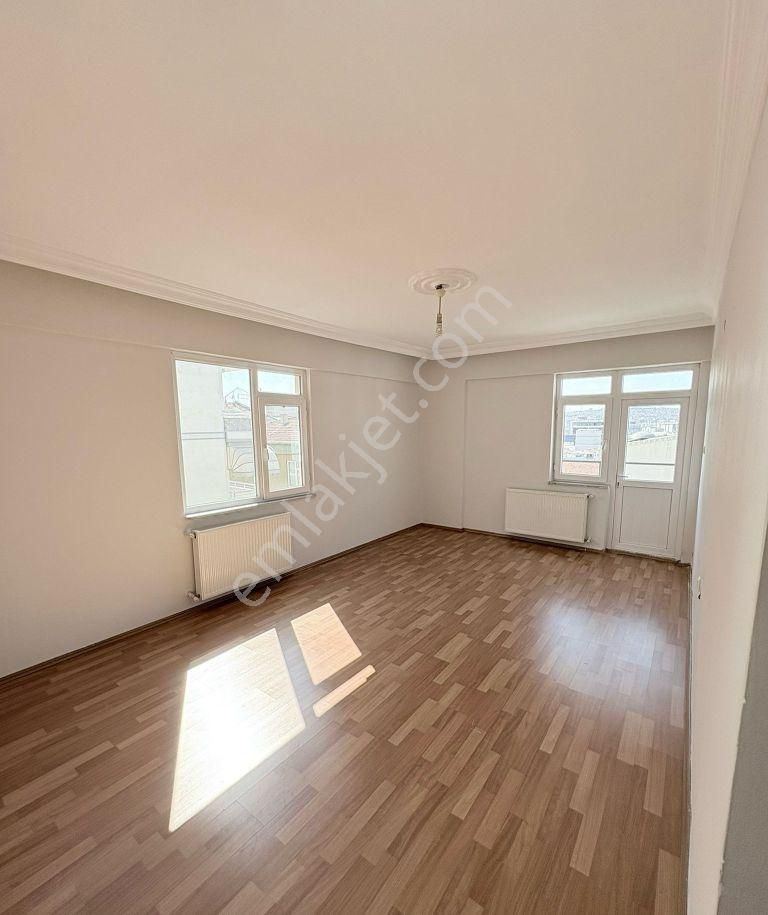 Samsun Canik Karşıyaka Mahallesi'nde 3+1 Kiralık Daire