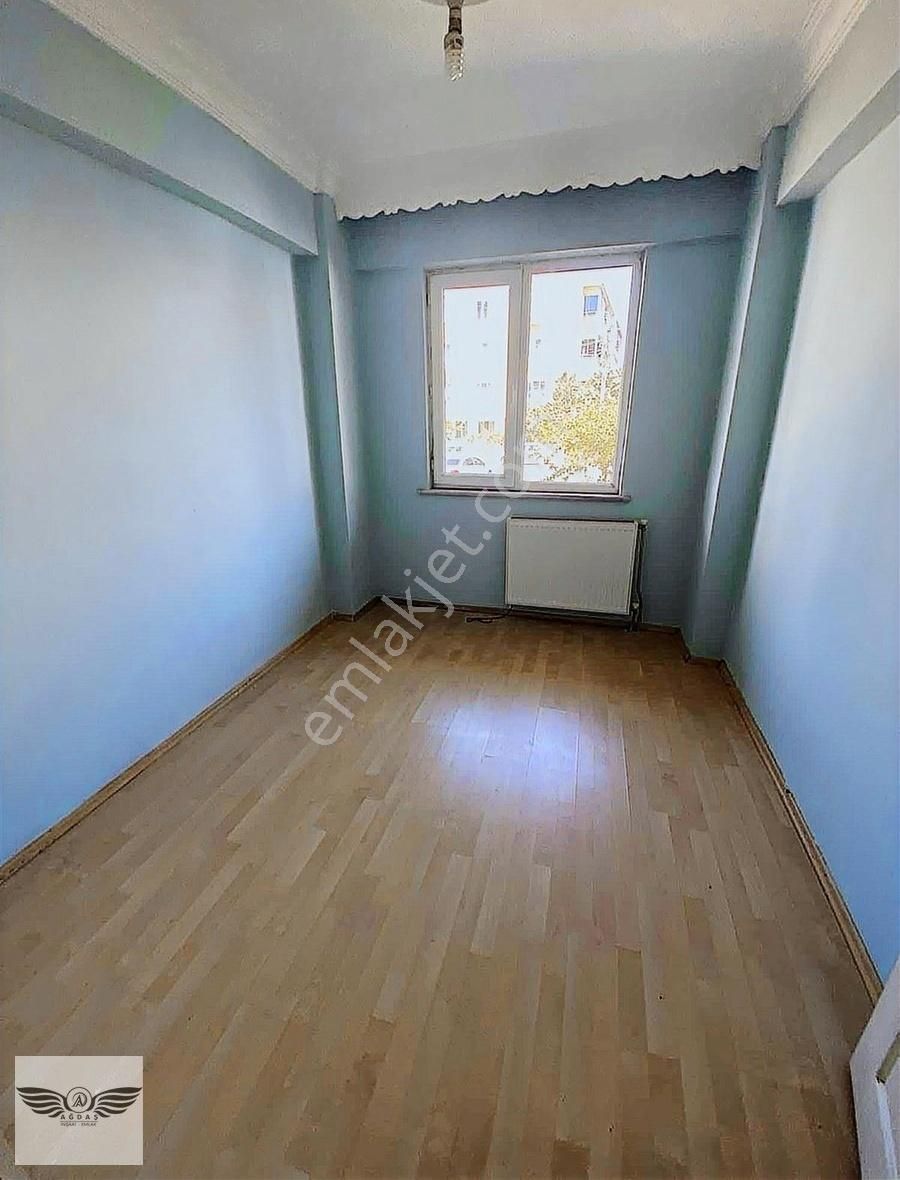 Merkezi Konumda 2+1 Balkonlu İskanlı Ön Cephe Yüksek Giriş - Görsel 8