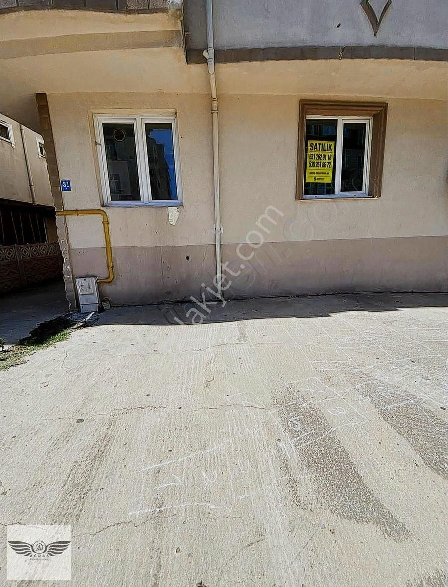 Merkezi Konumda 2+1 Balkonlu İskanlı Ön Cephe Yüksek Giriş - Görsel 9