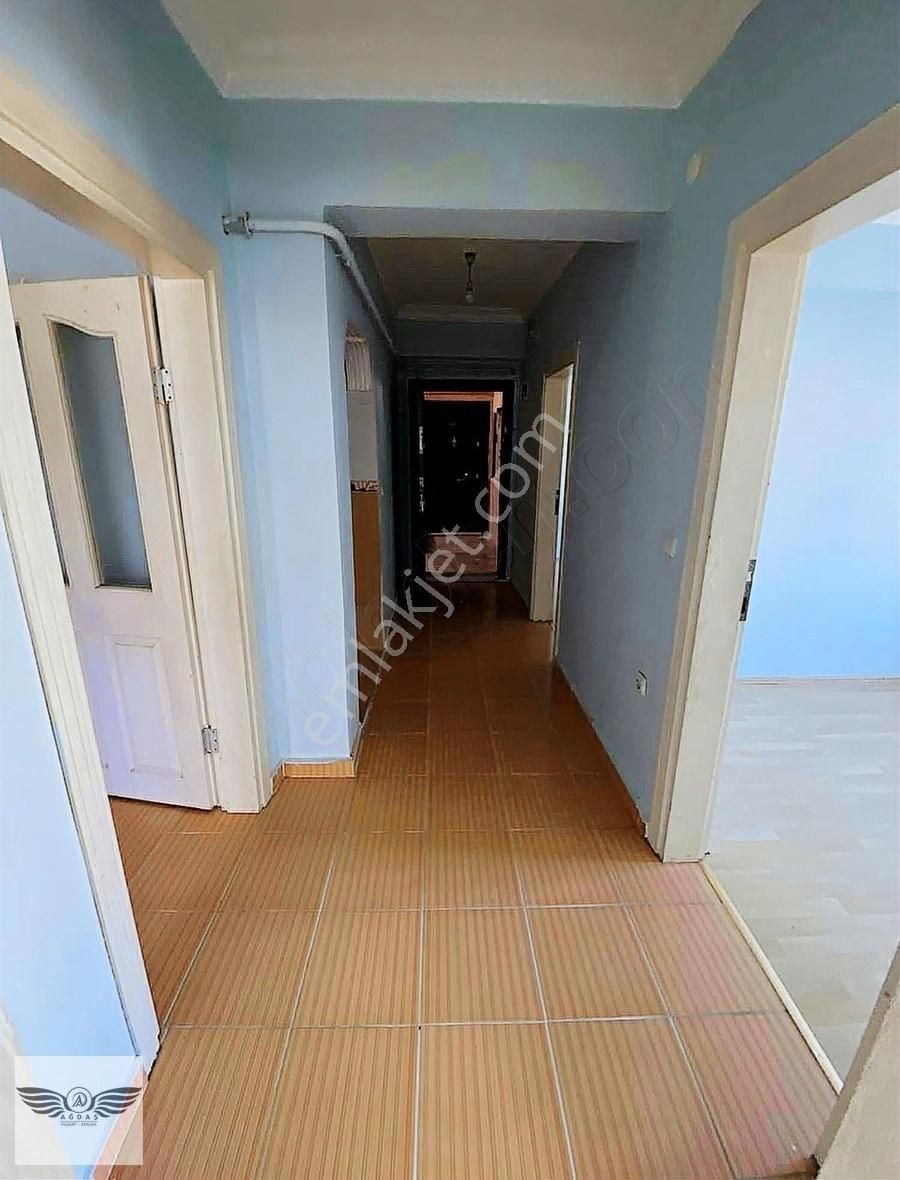 Merkezi Konumda 2+1 Balkonlu İskanlı Ön Cephe Yüksek Giriş - Görsel 12