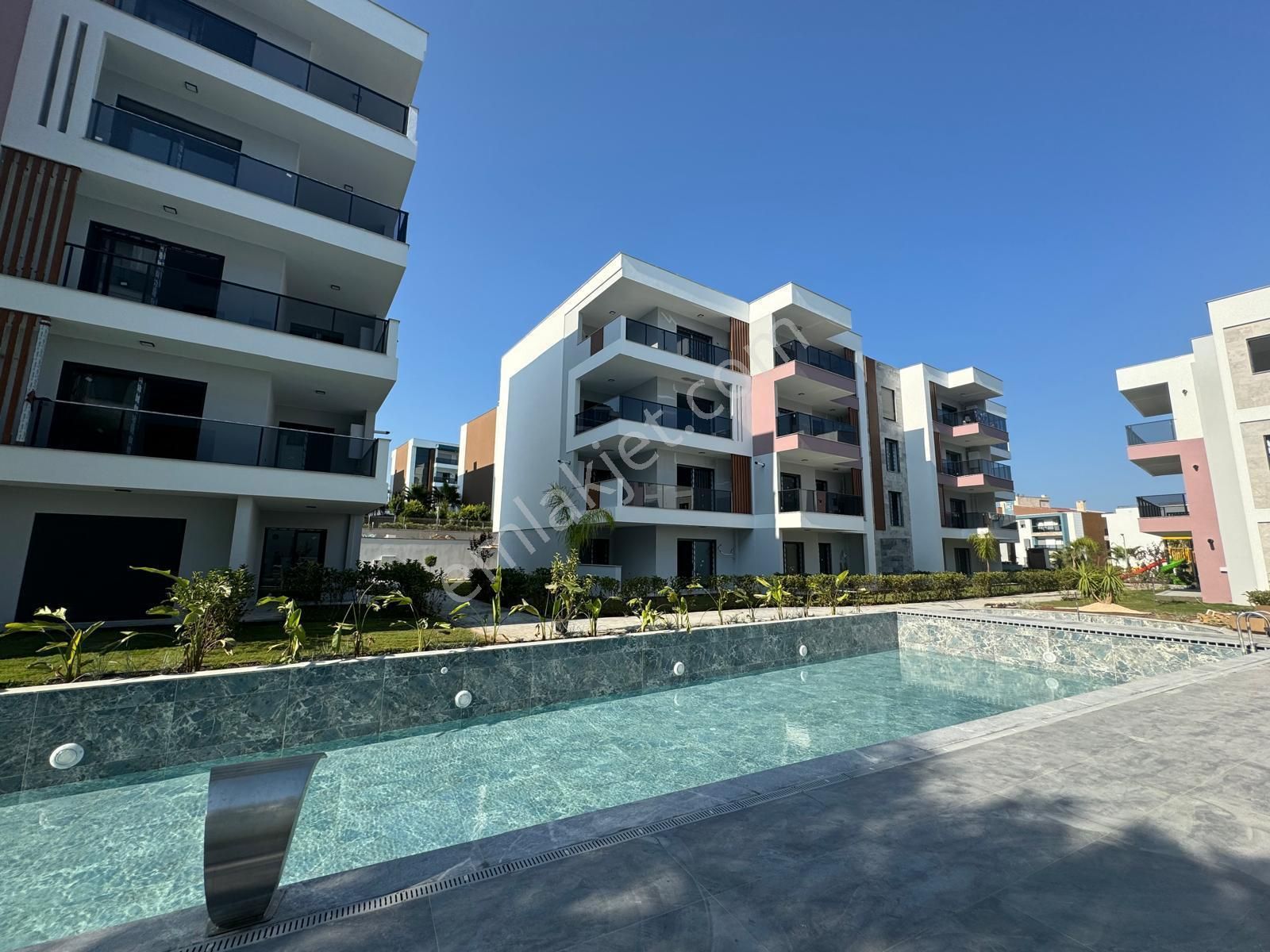 Sosyal Donanımlı Ve Güvenlikli Sitede 2+1 Sıfır Daire