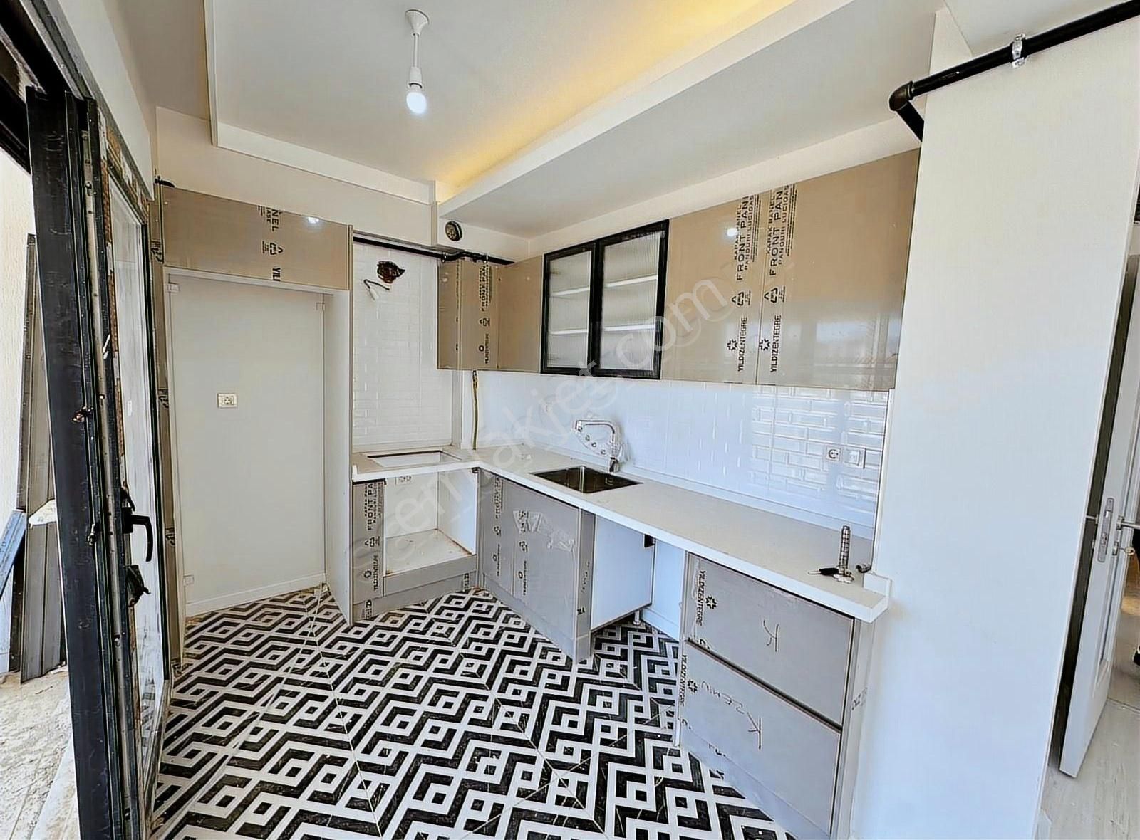 Capital Emlak'tan Muratbey Mahallesinde Satılık 2+1 Daire