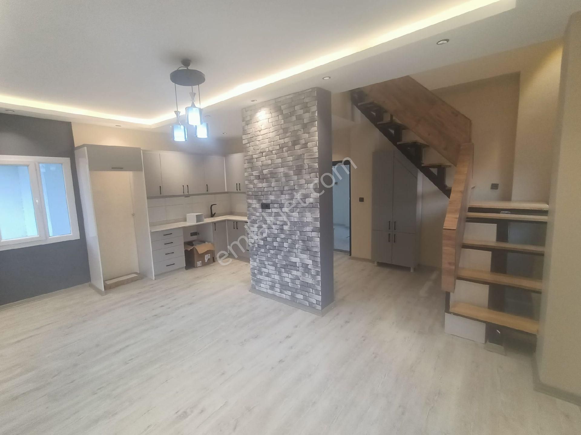 Mithatpaşa'da 4+1 Ultra Lüks Dubleks Satılık Daire