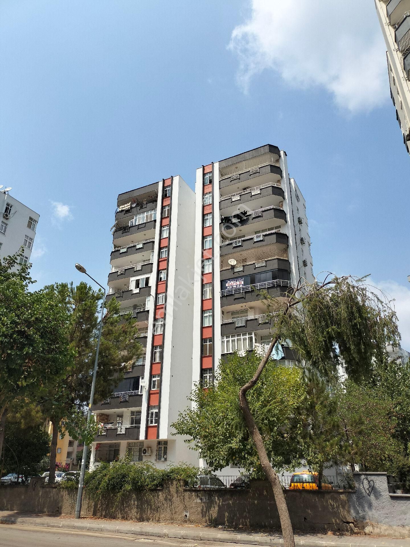 Toros Mahallesi Çukurova Petrol Cıvarın'da 3+1 Satılık Daire