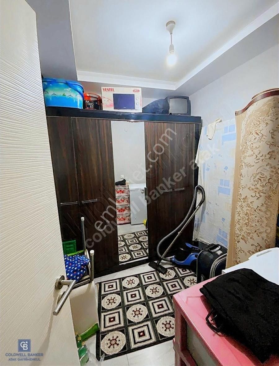 Seferihisar Satilik Genis 2+1 Pazar Yeri