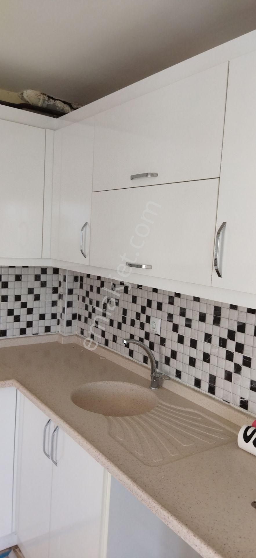 Mustafakemalpaşa Da Site İçinde Manzaralı 1. Kat 150m2 Net 3+1 17 Yaşında Daire - Görsel 4