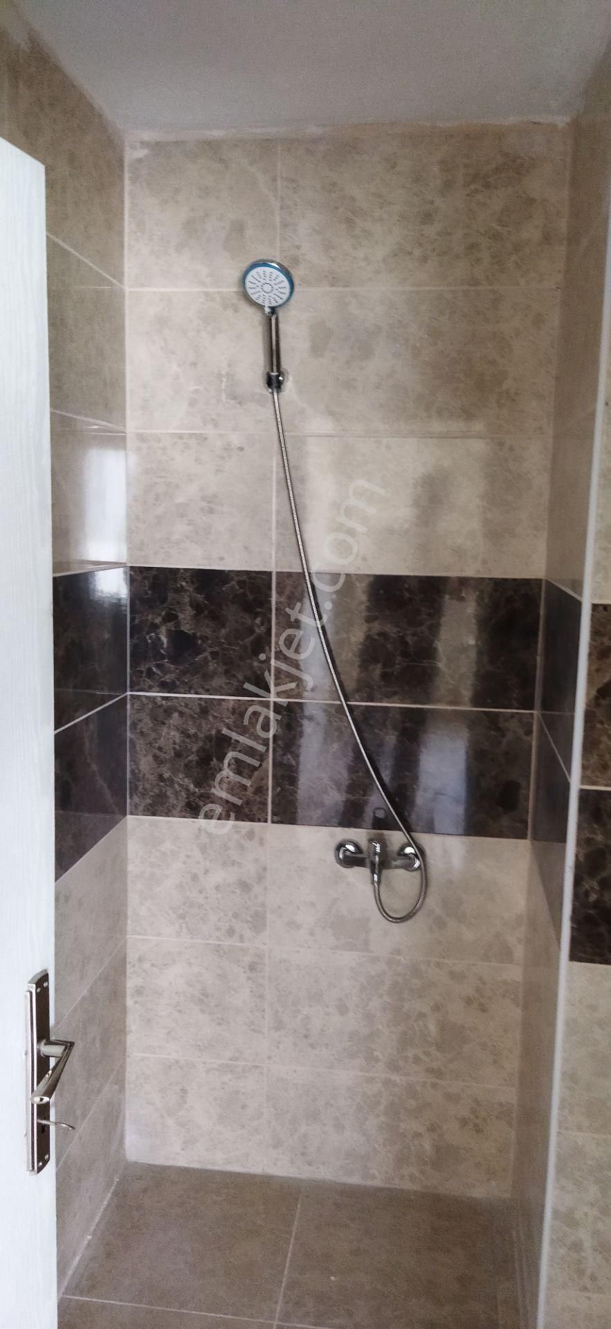 Mustafakemalpaşa Da Site İçinde Manzaralı 1. Kat 150m2 Net 3+1 17 Yaşında Daire - Görsel 10