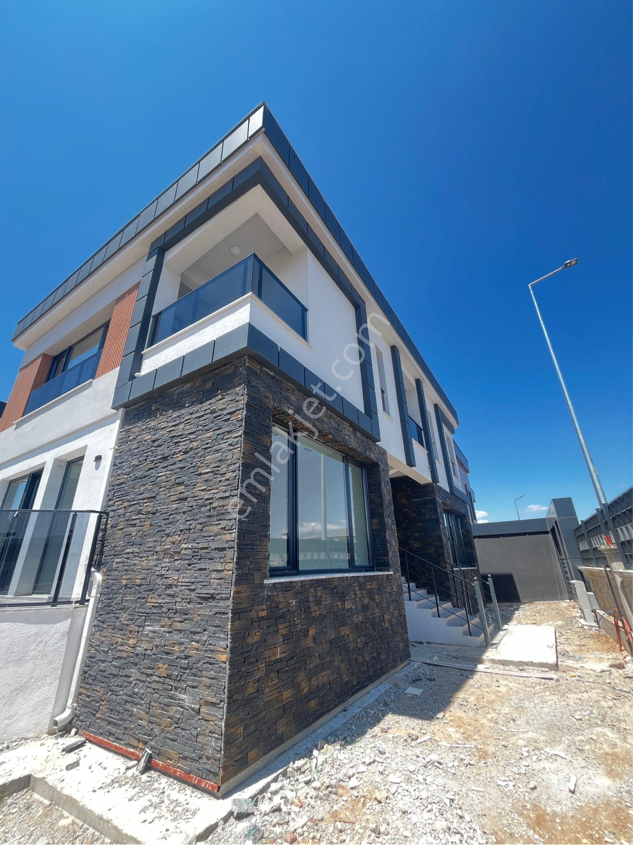 💫akdeniz Den Talas 360 Cafe Yakının Da Ultralüx Süper Konumlu Satılık Villa 💫