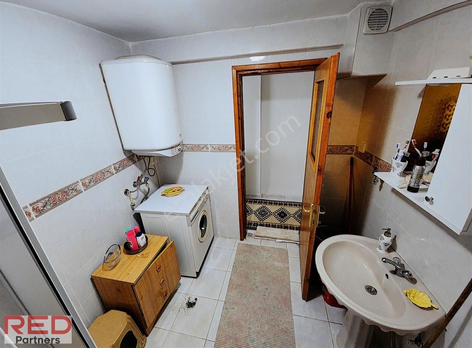 Yalova Çınarcık Koru Mehtap Sitesinde Full Deniz Manzaralı 1+1