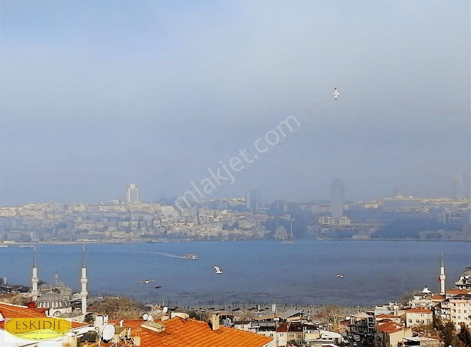 Üsküdar Nevçarşı-3+1 Boğaz Manzaralı-özel Yapılı-yatay Mimari