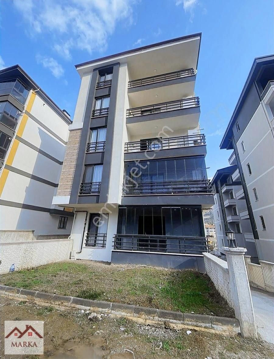 Irmak Manzaralı Satılık Geniş 2+0 Daire, Kat Mülkiyetli, Otopark