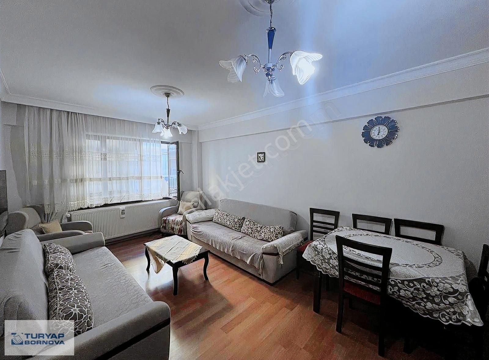 Balçova Merkezi Konumda Kiralık Geniş 1+1 Kiralılk Daire