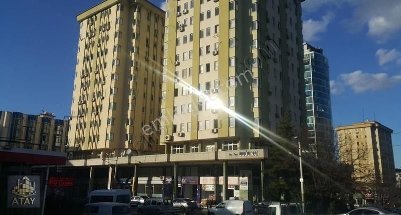 Arslantaş İş Merkezinde 250 M2 Ofis 450 M2 Açık Balkonu Vardır