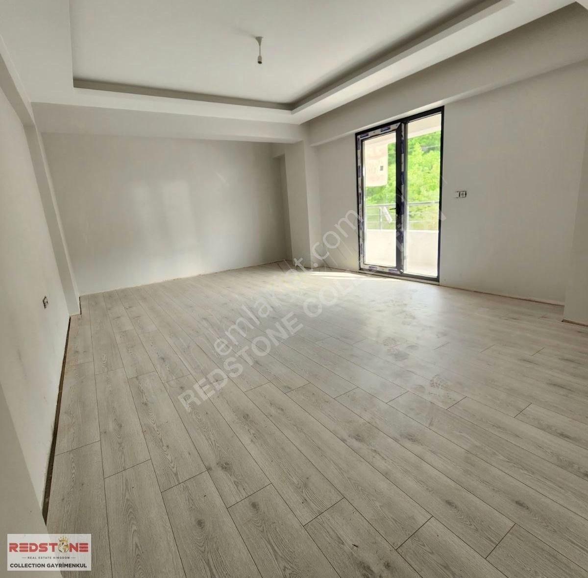 Başiskele Döngel De Merkezi Konumda Satılık 2+1