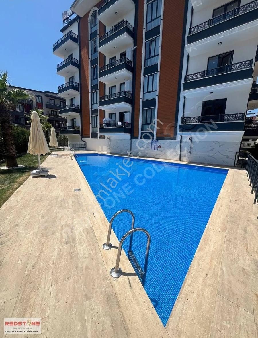 Ertuğrul Gazi De Havuzlu Sitede 4+1 Çatı Dubleks