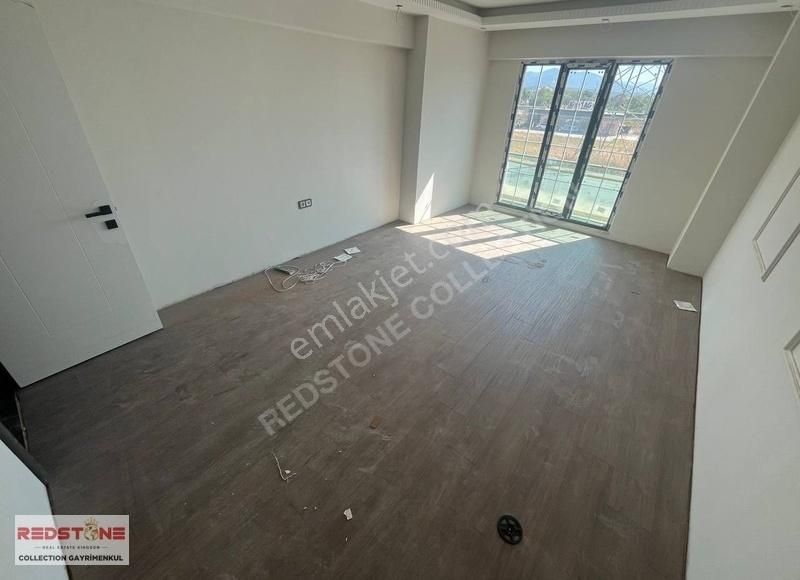 Kent Meydanı Hipodrom Yanı Siteiçi 2+1