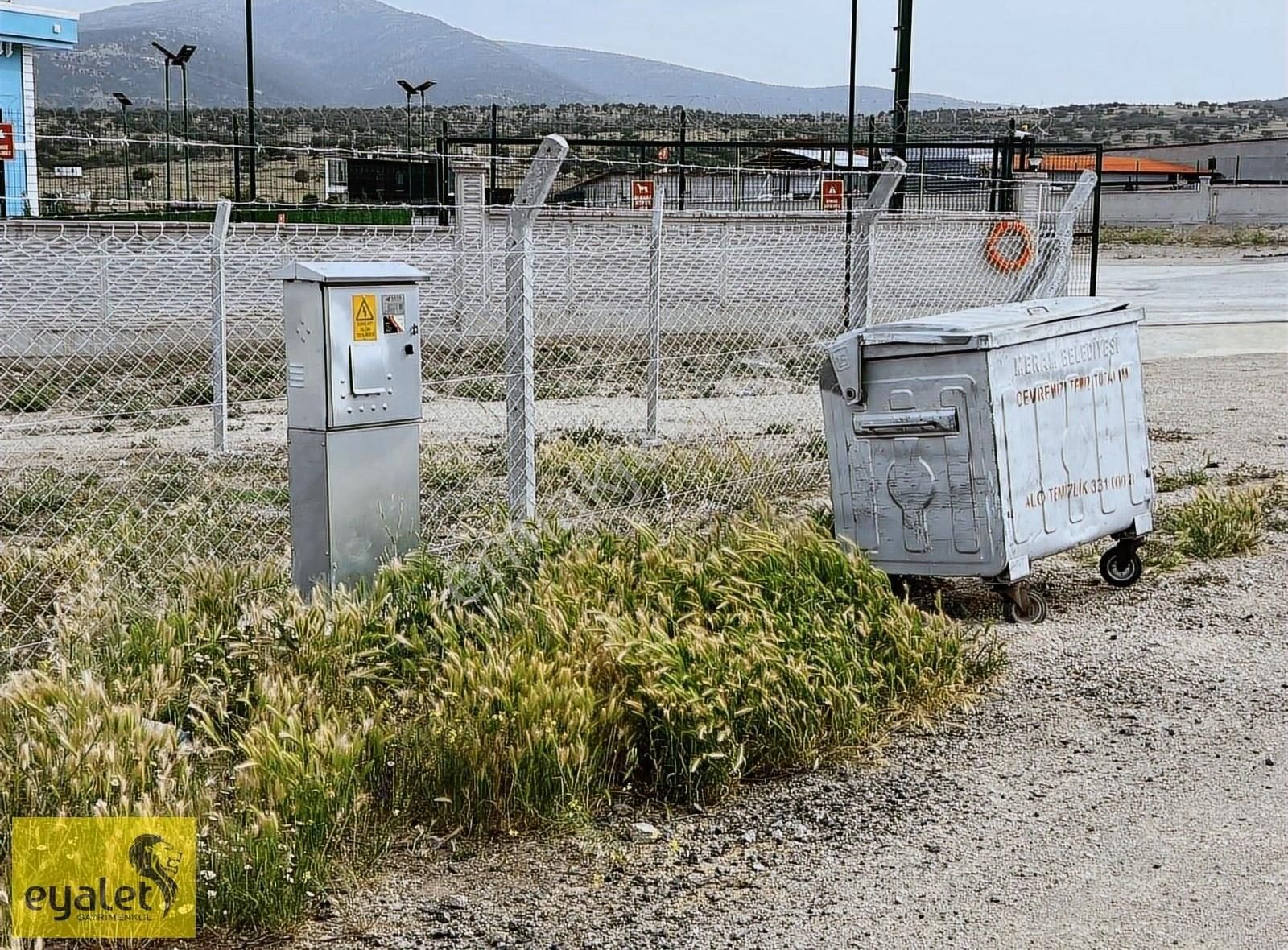 Muhteşem Bahçemiz De Elektrik Ve Su Vardır - Görsel 2