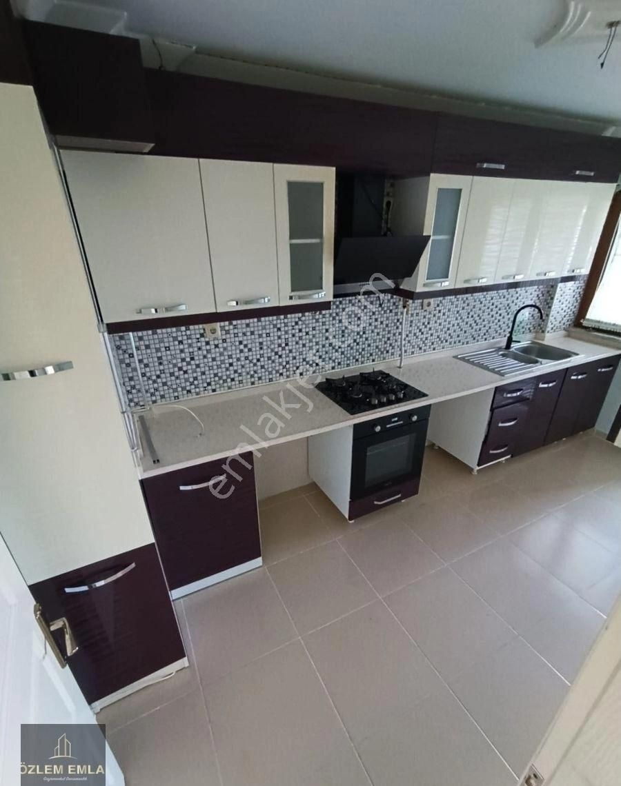 Bandırma Özlem Gayrimenkulden Paşabayır Mahallesinde 3+1 Satılık Daire