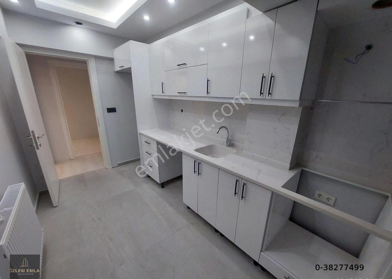 Bandırma Özlem Gayrimenkulden Paşabayır Mahallesinde Full Tadilatlı 2+1