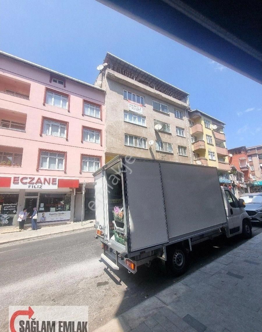 Bahcekoy Merkezde 7+2 Krediye Uygun Cadde Uzeri Satilik Dublexs Daire