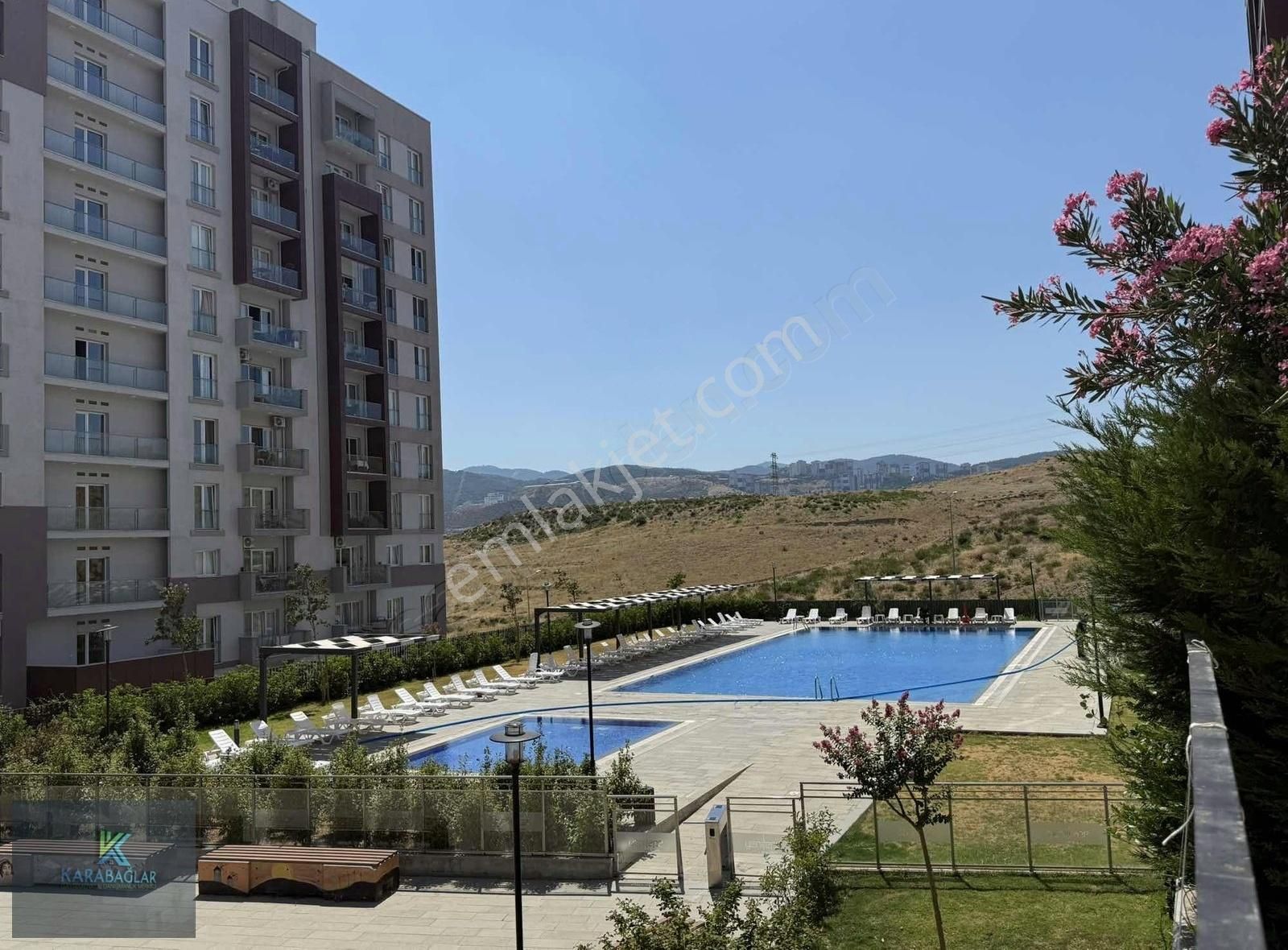 Yenıtepe Sitesi Havuzlu Full Eşyalı 2+1 Dgazlı Klimalı Ebevyn