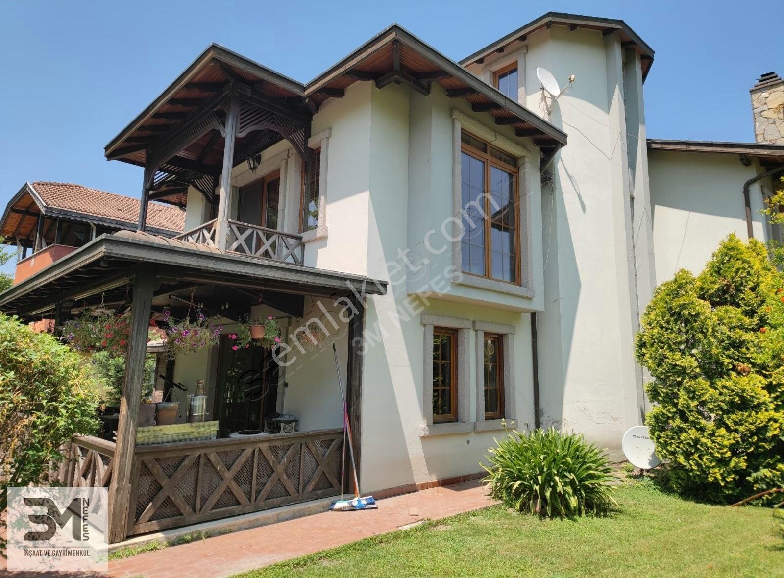 Sapanca Yanık 1583 M2 İçinde 2,5 Katlı Havuzlu Villa Ve Arsası - Görsel 17